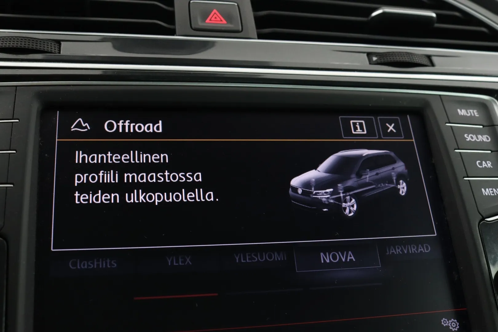 Volkswagen Tiguan SNS-772 carousel image