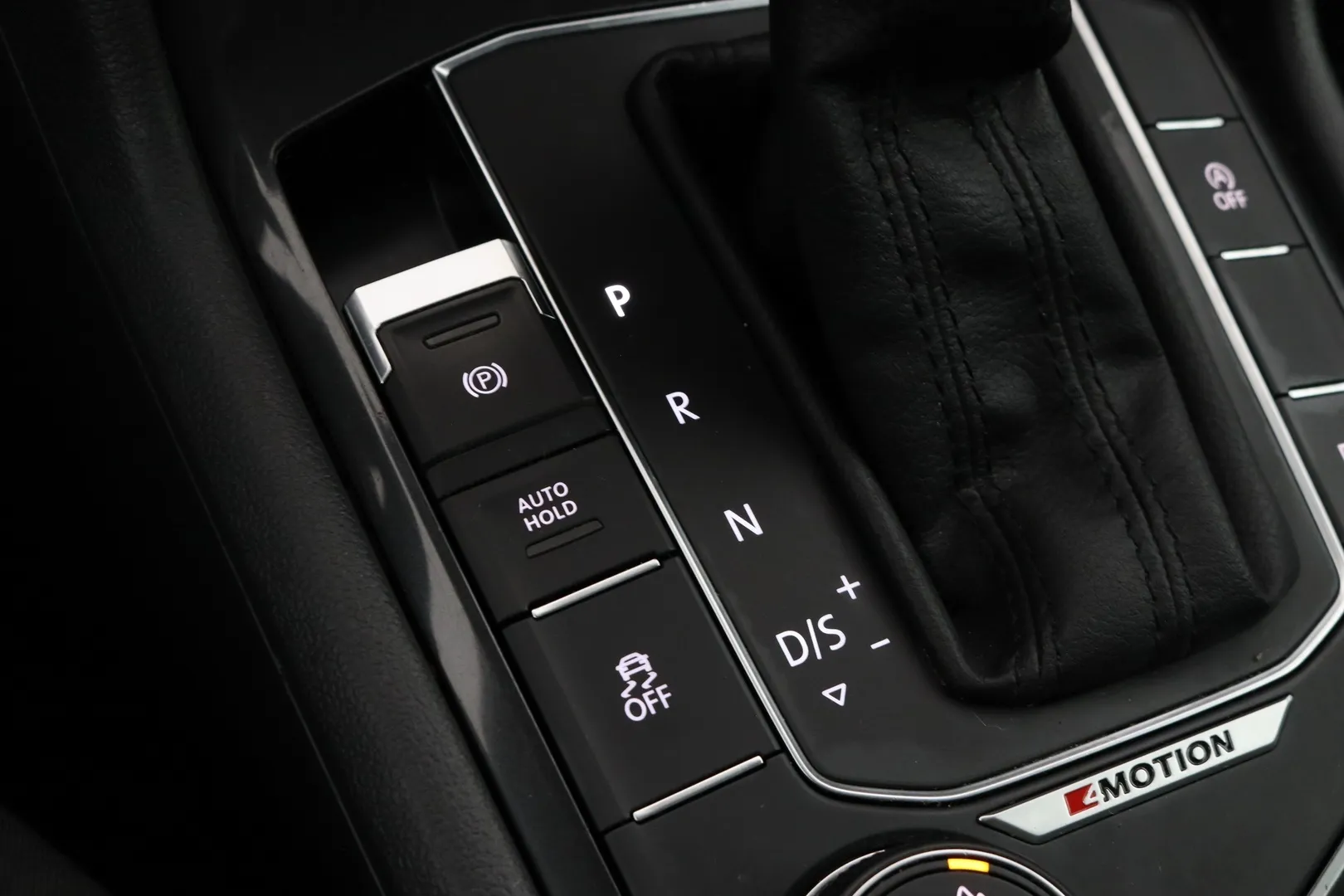 Volkswagen Tiguan SNS-772 carousel image