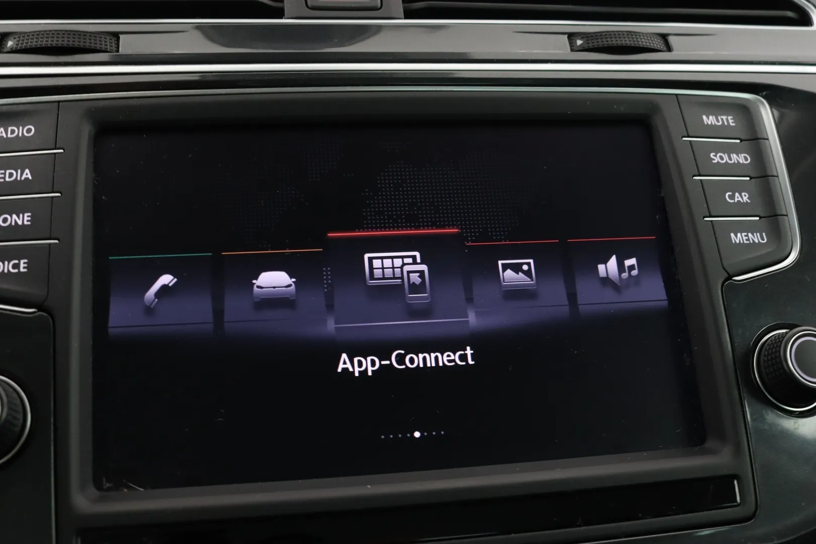 Volkswagen Tiguan SNS-772 carousel image