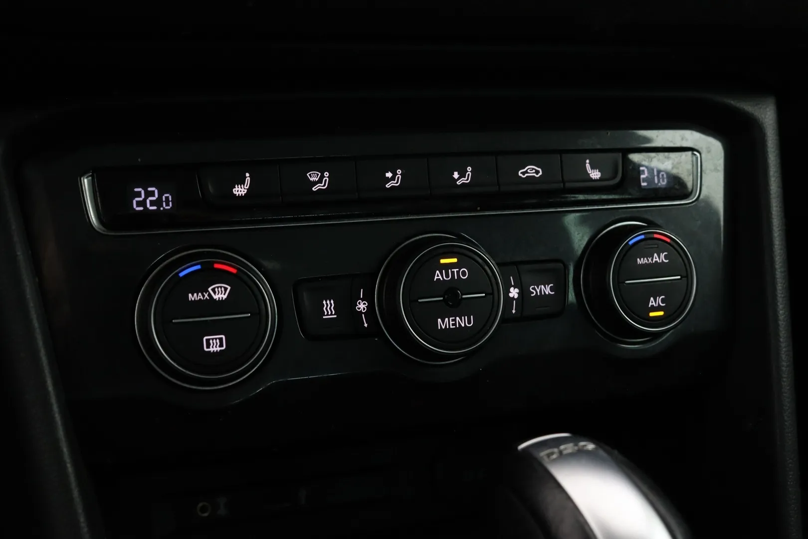 Volkswagen Tiguan SNS-772 carousel image