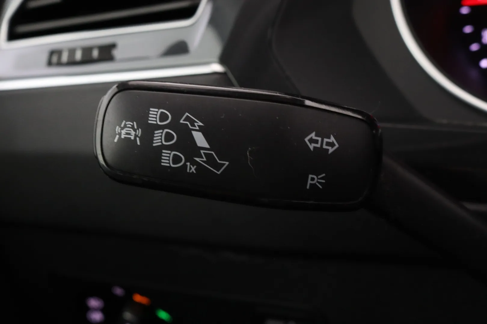 Volkswagen Tiguan SNS-772 carousel image