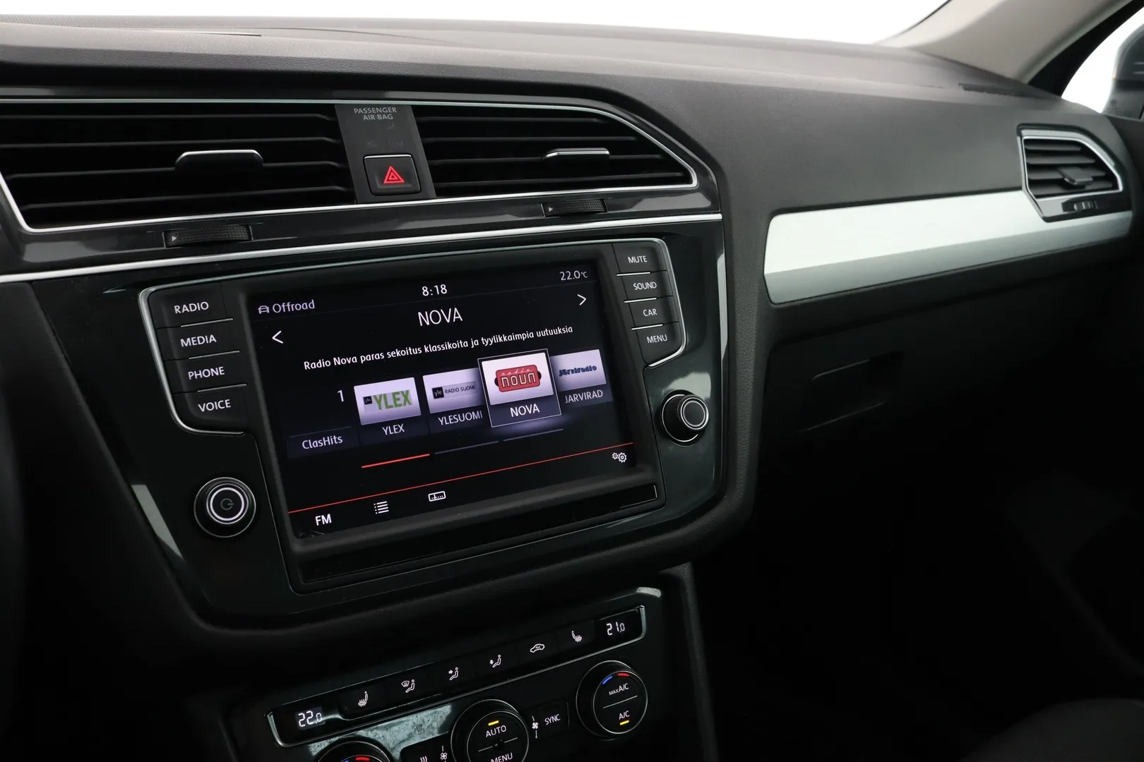 Volkswagen Tiguan SNS-772 carousel image