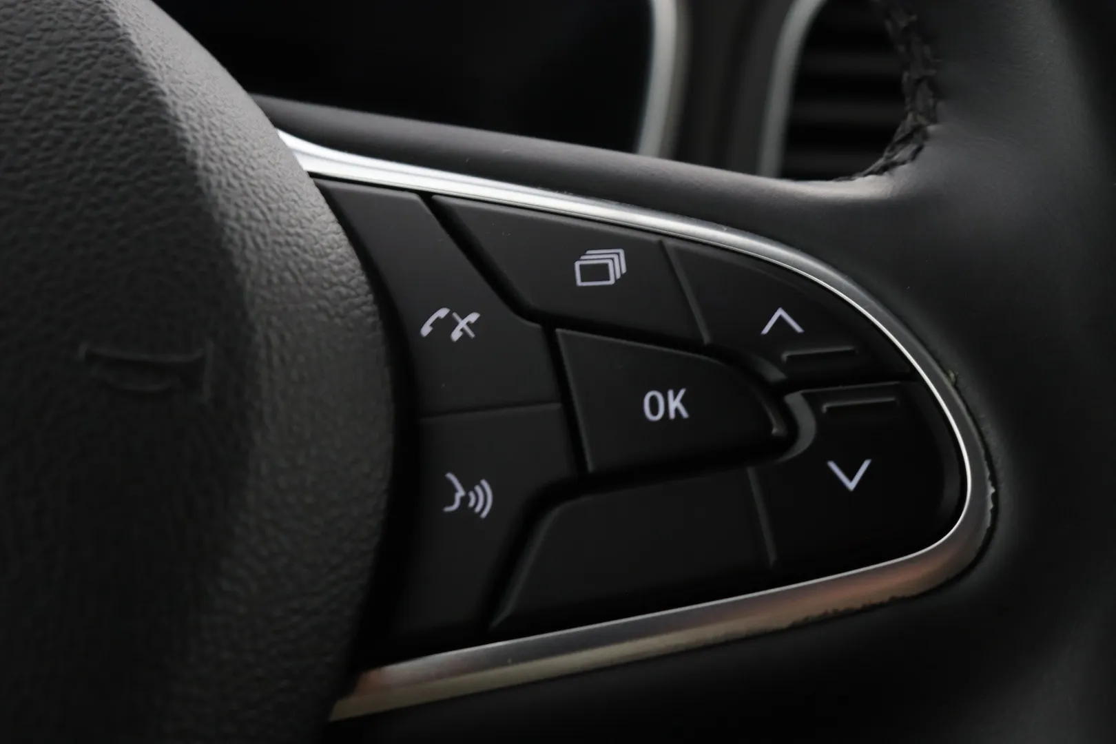 Renault Megane NOB-527 carousel image