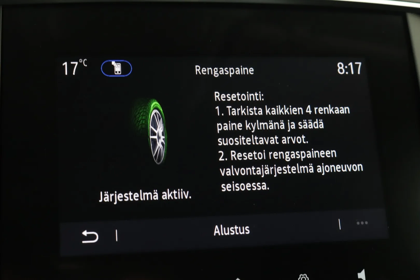 Renault Megane NOB-527 carousel image