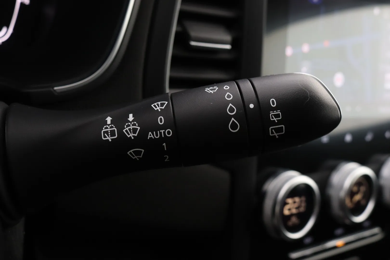 Renault Megane NOB-527 carousel image