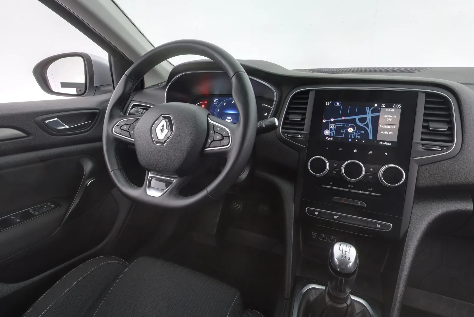 Renault Megane NOB-527 carousel image