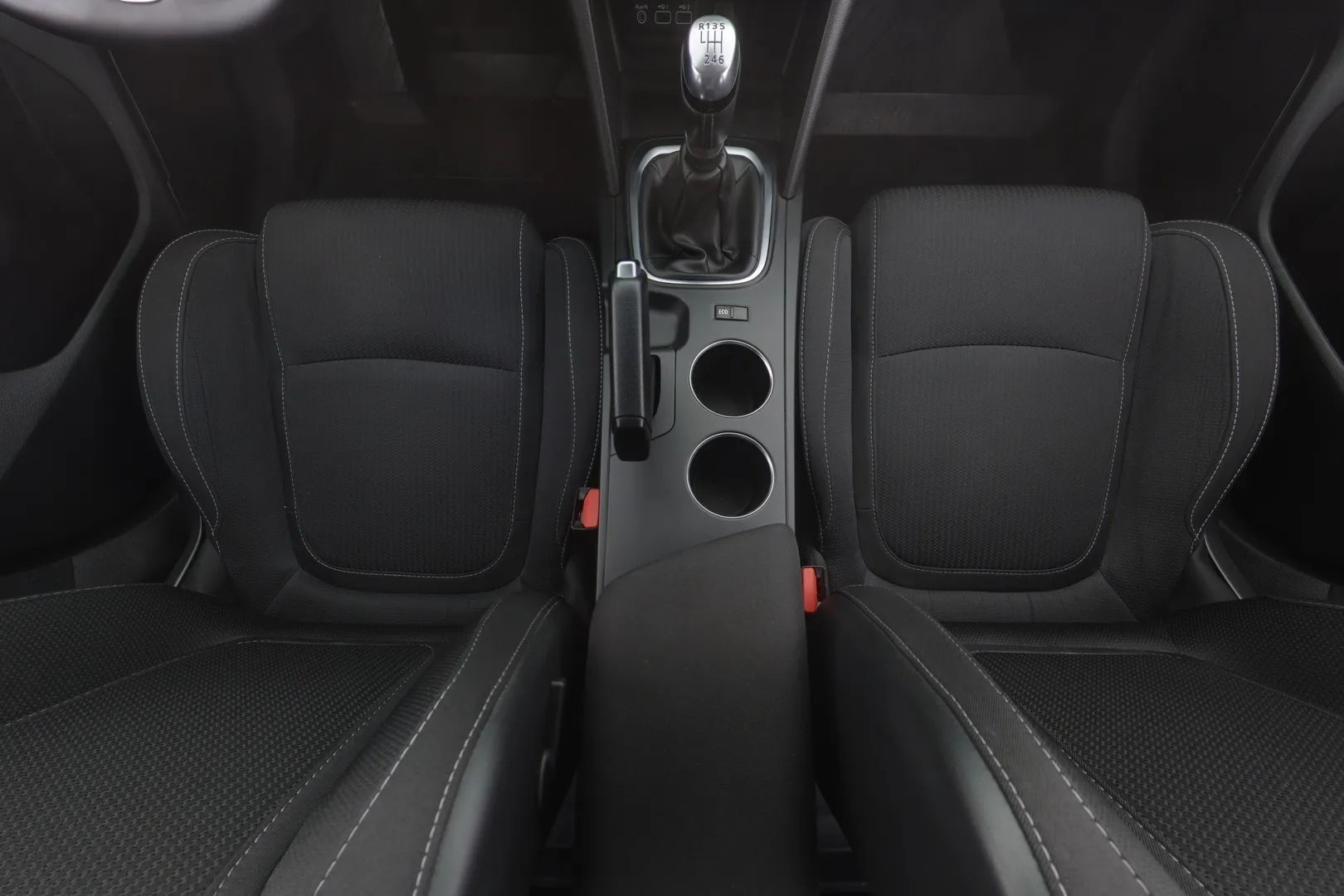 Renault Megane NOB-527 carousel image