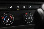 Volkswagen Transporter YKY-726 carousel thumbs
