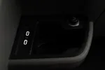 Volkswagen Transporter YKY-726 carousel thumbs