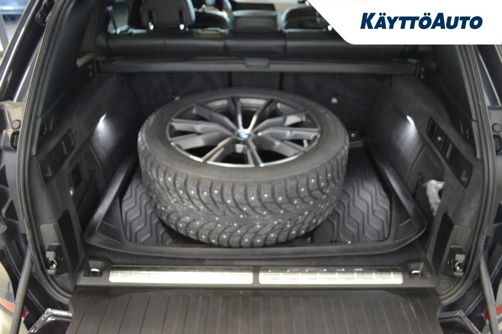 BMW X5 FOA-704 carousel image