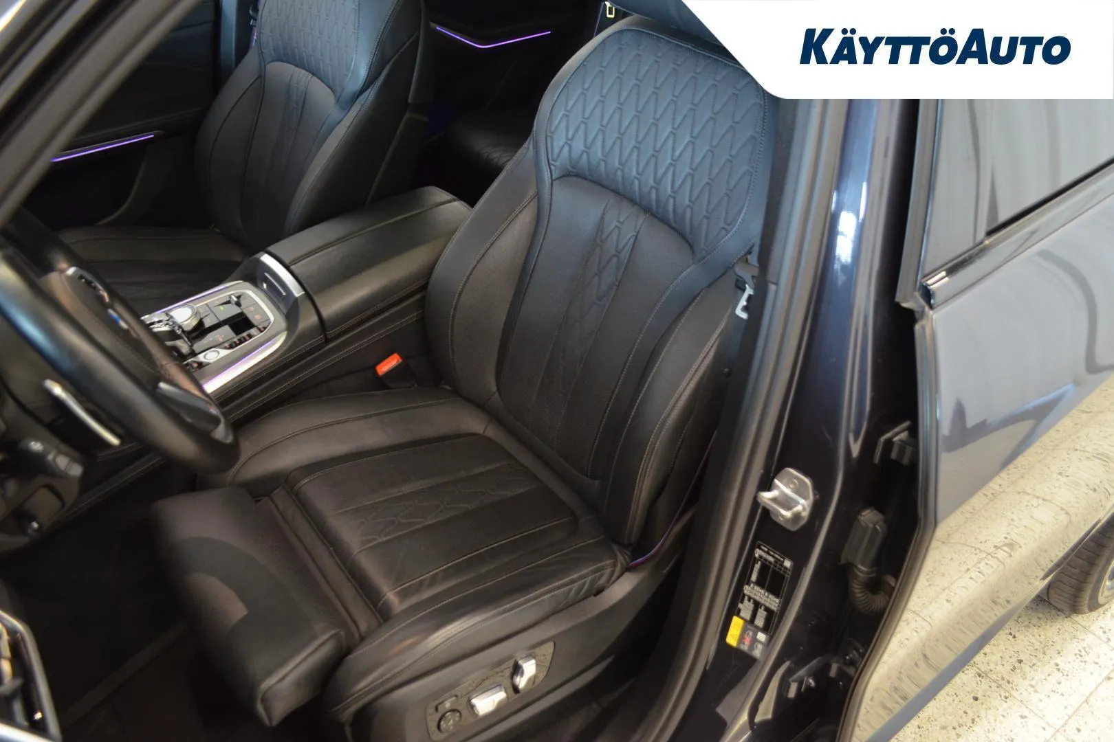 BMW X5 FOA-704 carousel image