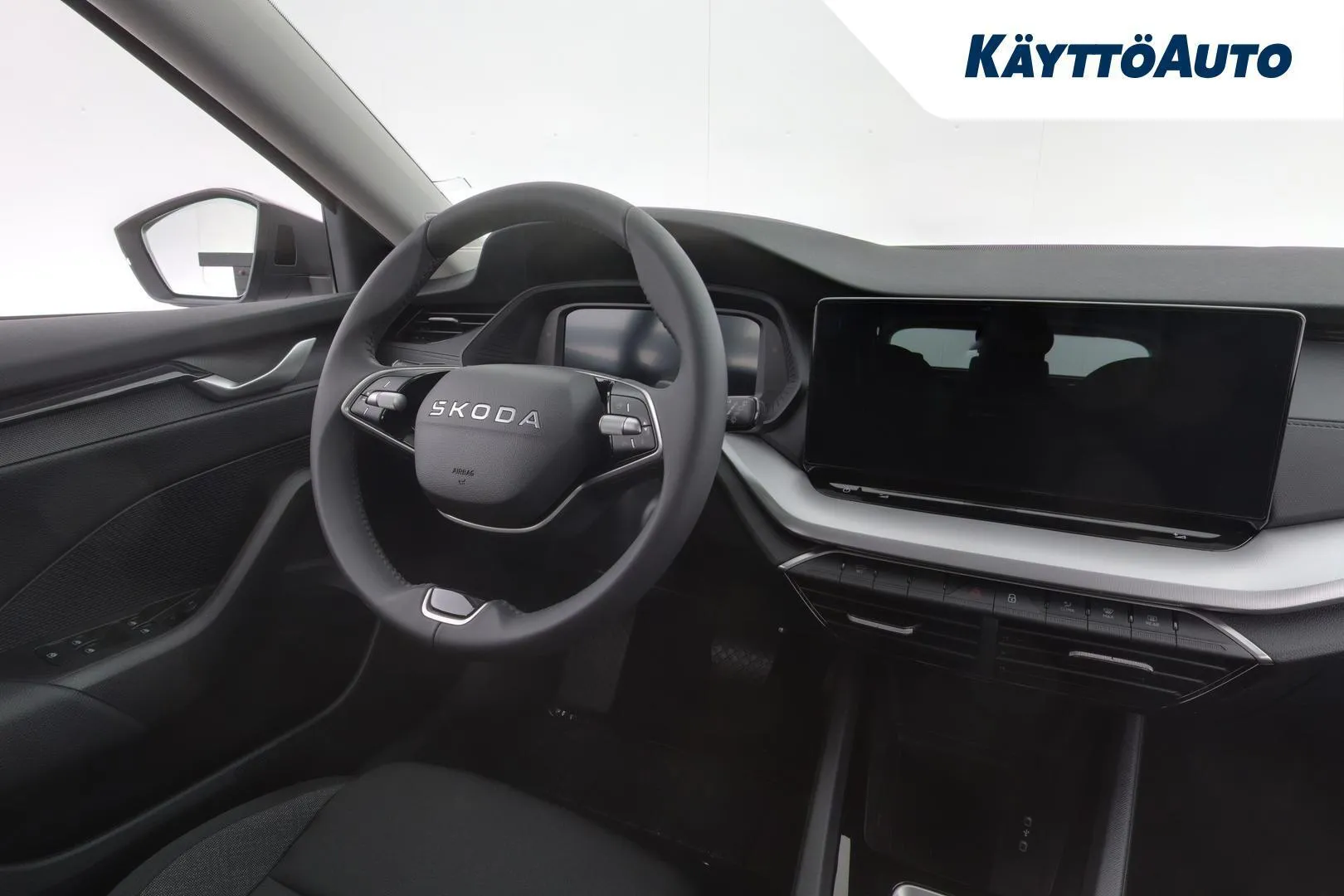 Skoda Octavia SSK-279 carousel image
