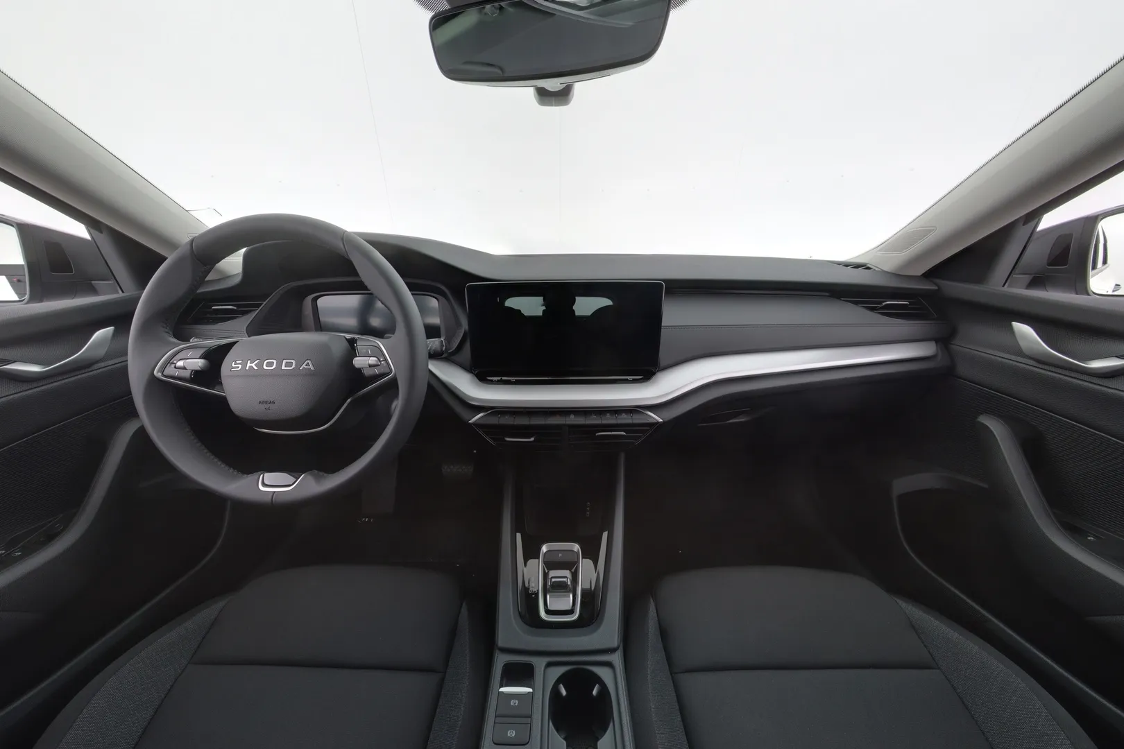 Skoda Octavia SSK-279 carousel image