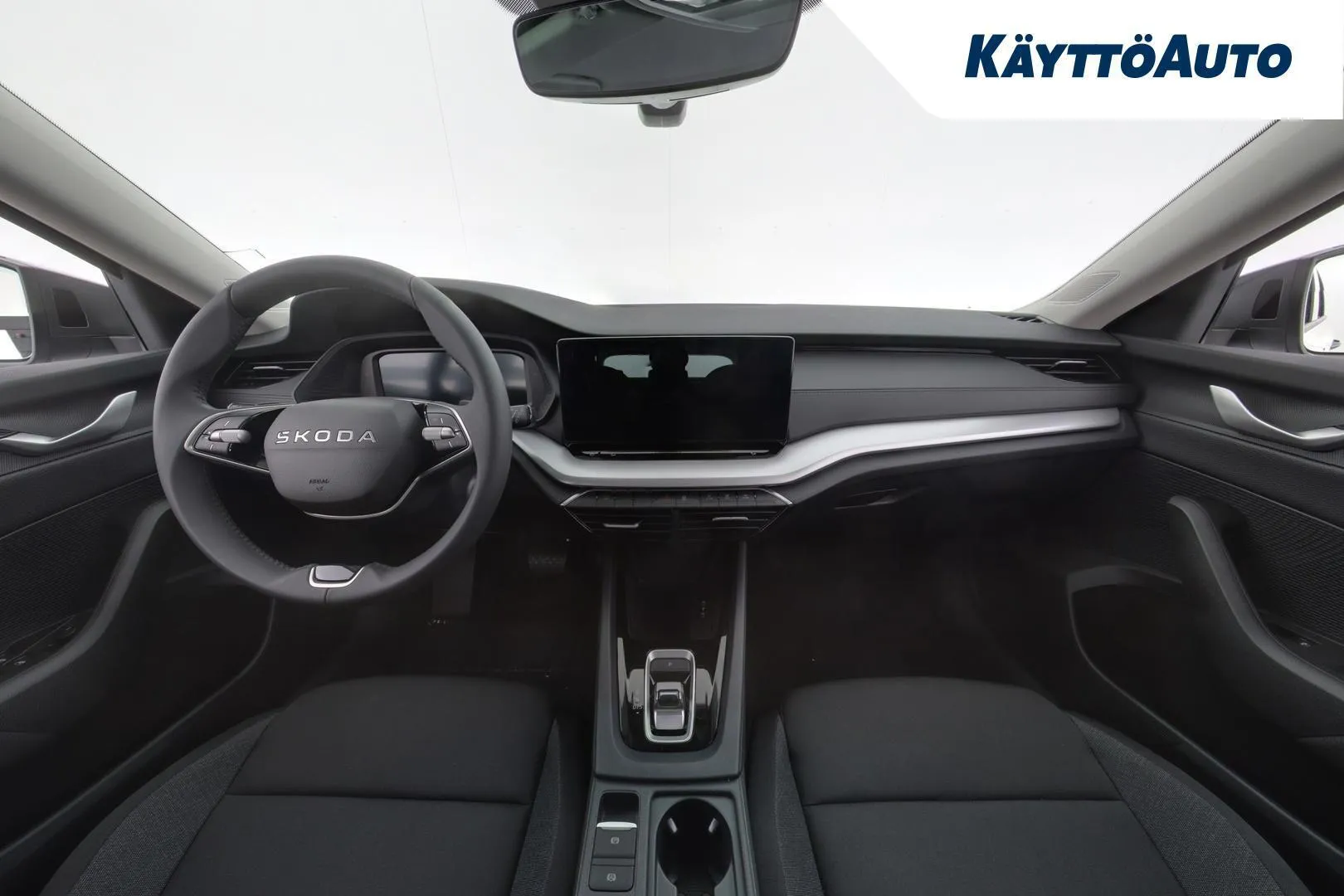 Skoda Octavia SSK-279 carousel image