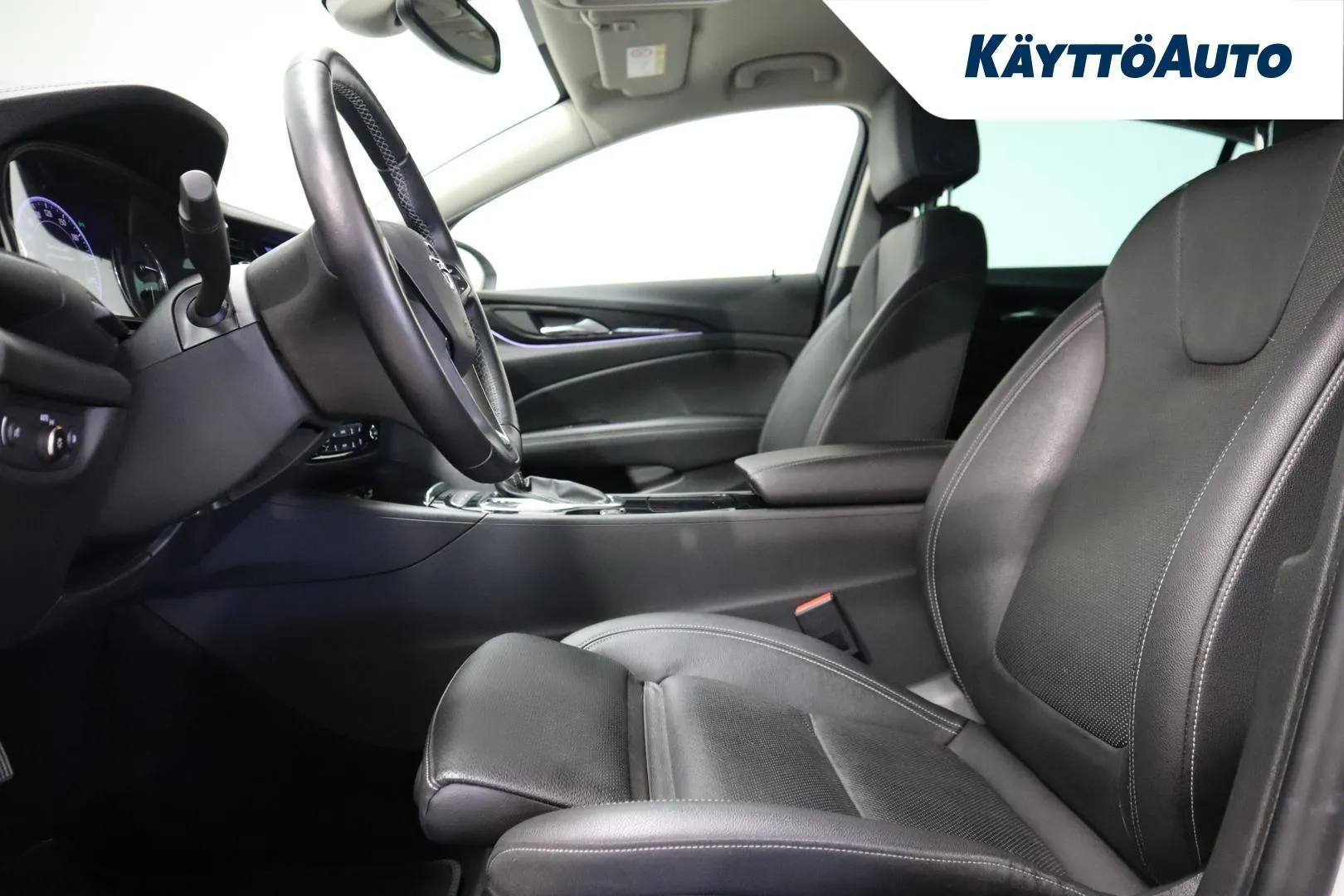 Opel Insignia MVZ-897 carousel image
