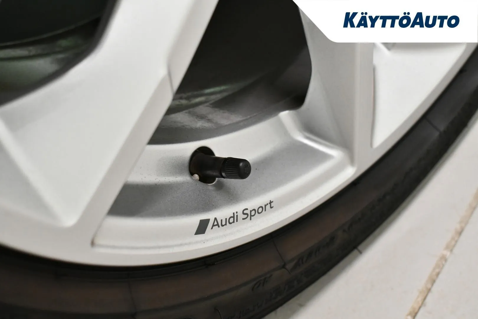 Audi A7 KUH-315 carousel image