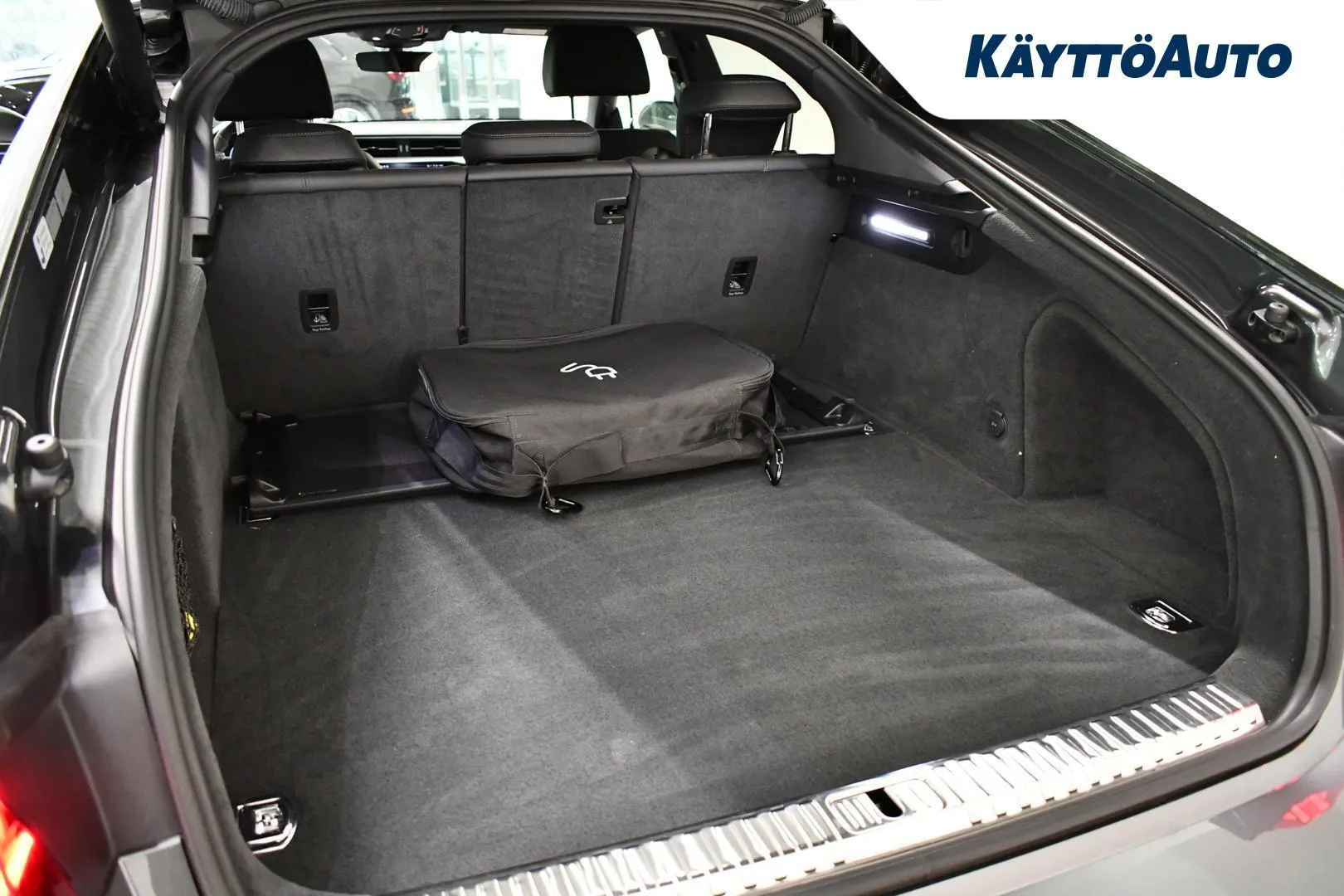 Audi A7 KUH-315 carousel image