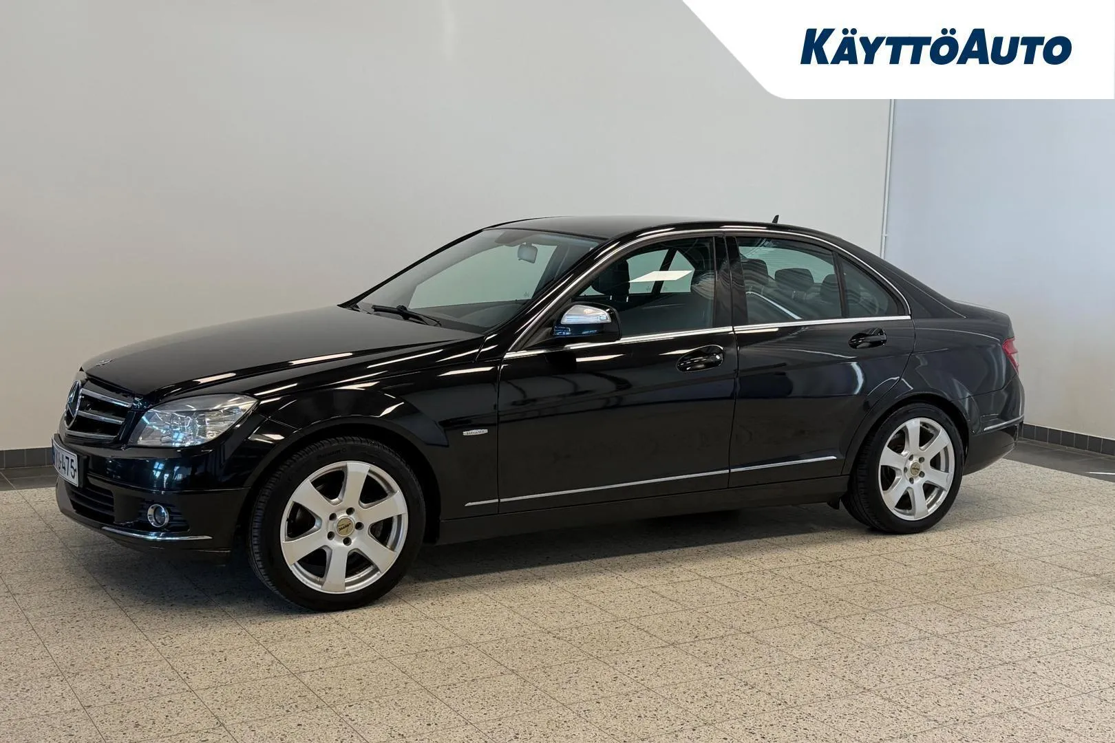 Mercedes-Benz C VVU-475 carousel image