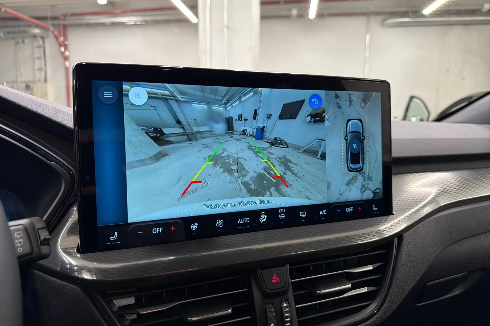 Ford Kuga ZRL-824 carousel image