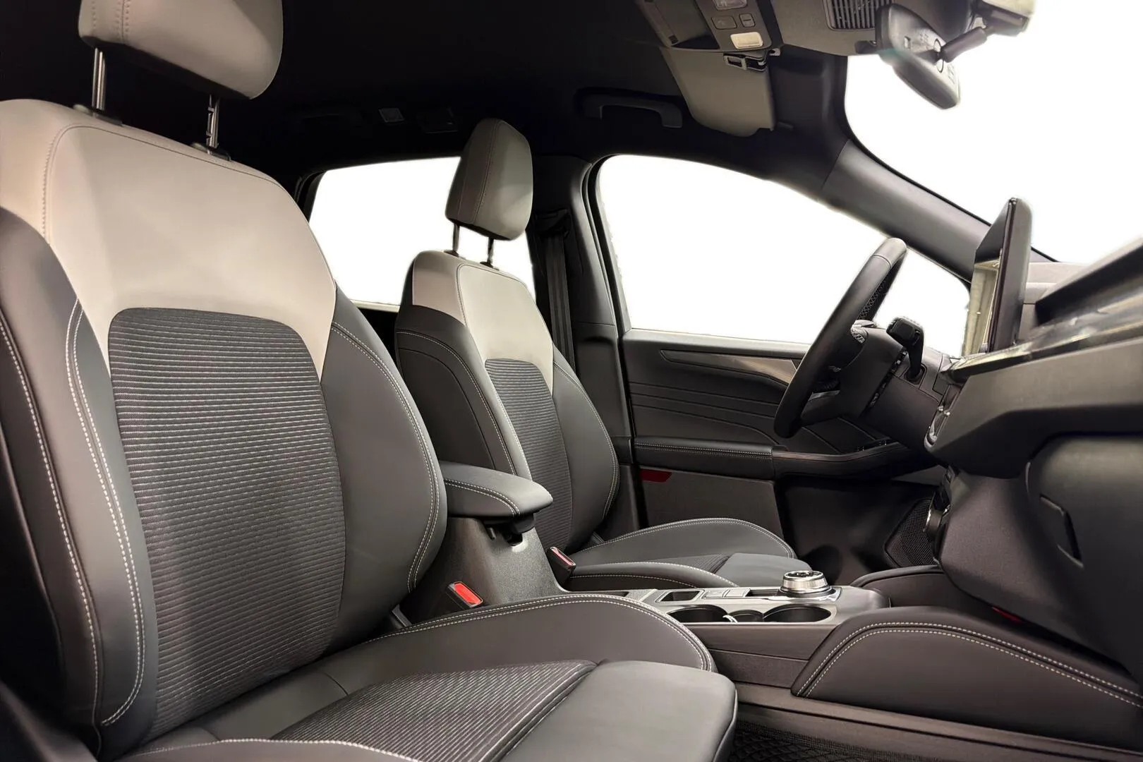 Ford Kuga NOM-509 carousel image