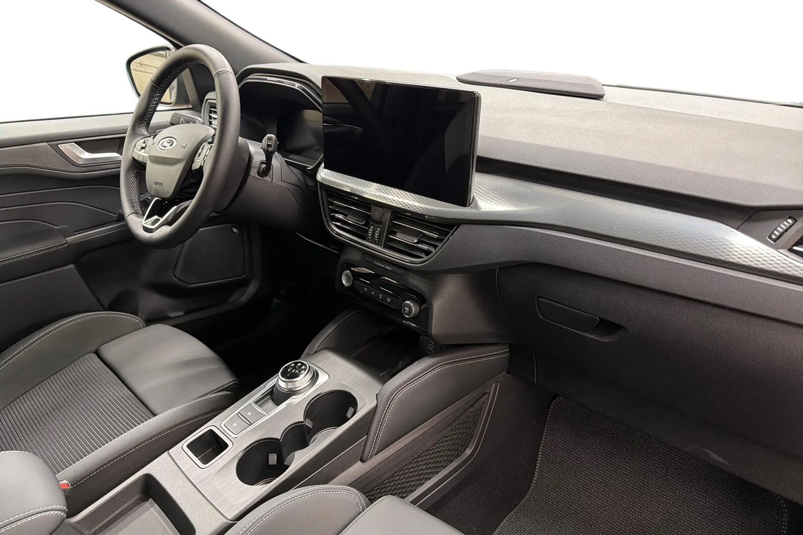 Ford Kuga ZRL-171 carousel image