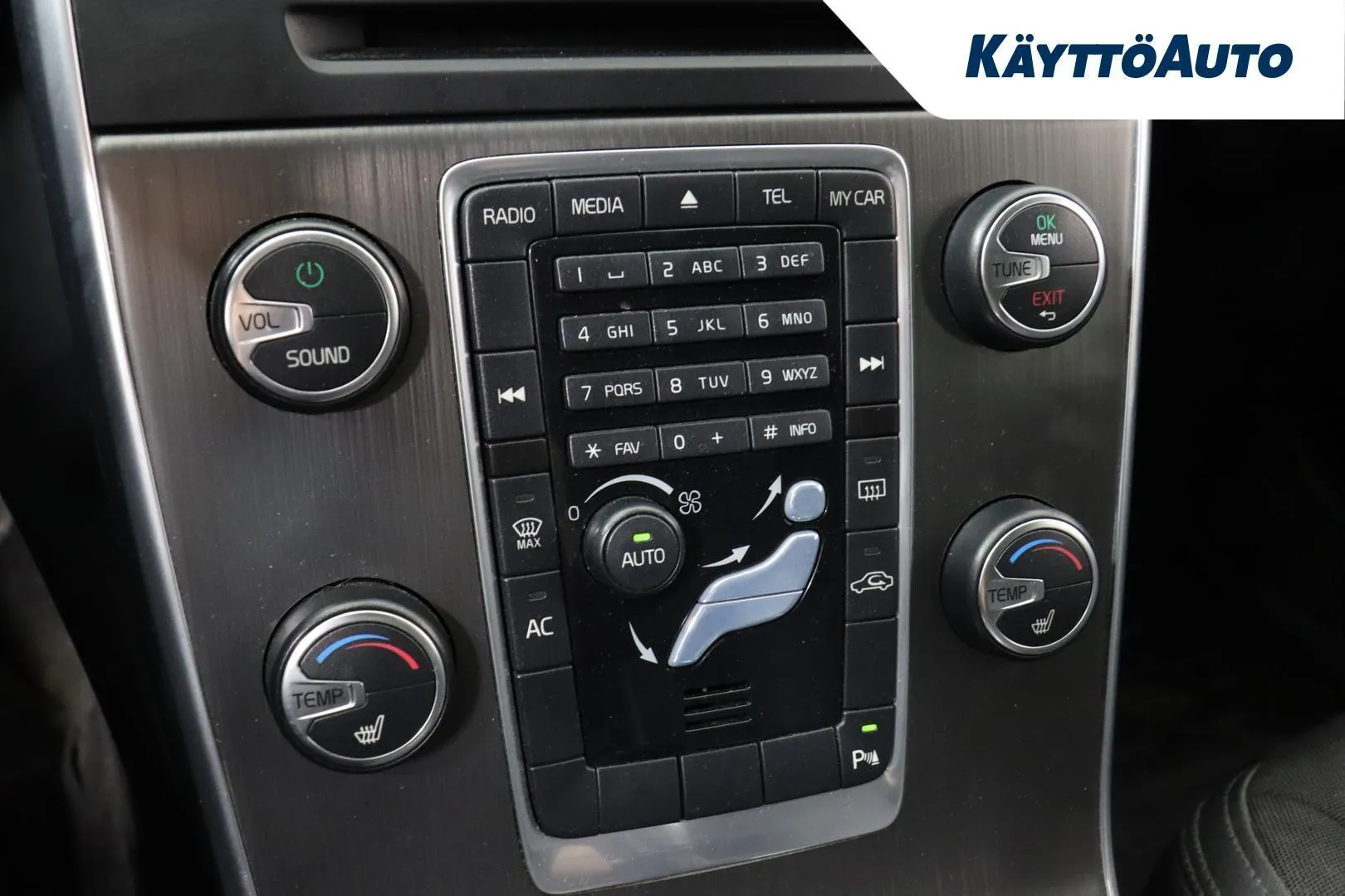 Volvo V60 ZLX-277 carousel image
