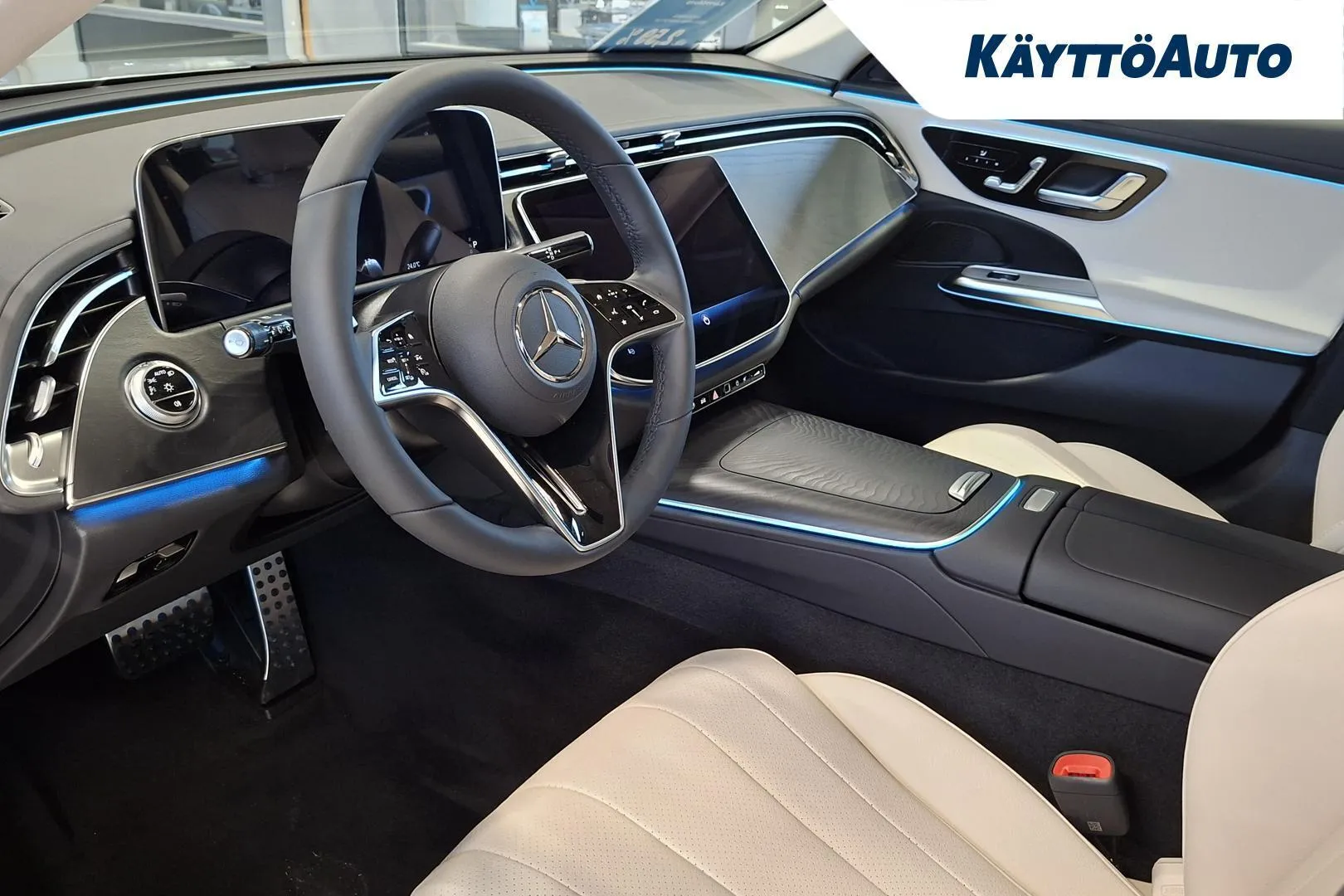MERCEDES-BENZ E RXR-882 carousel image