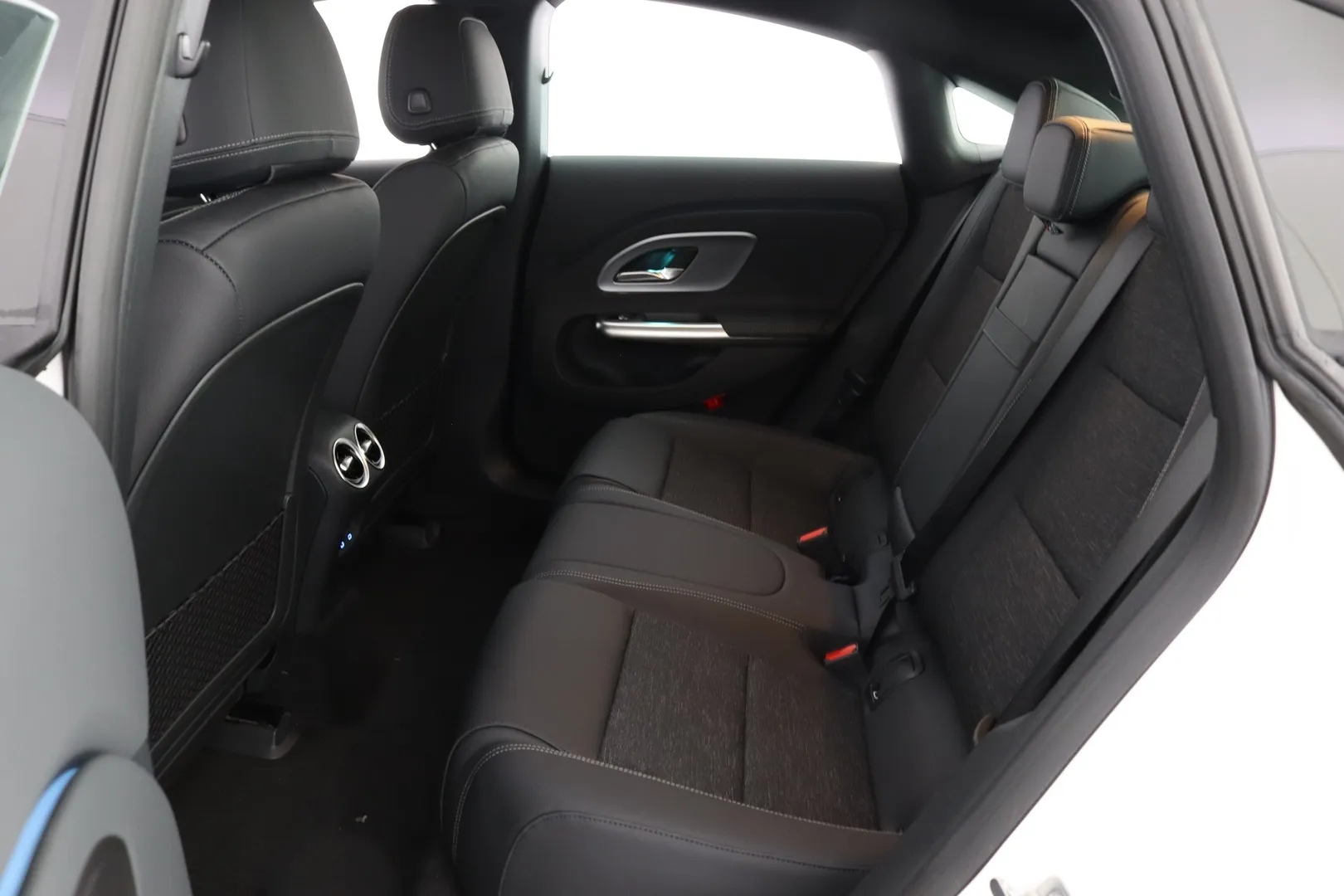 Mercedes-Benz CLA SSJ-994 carousel image