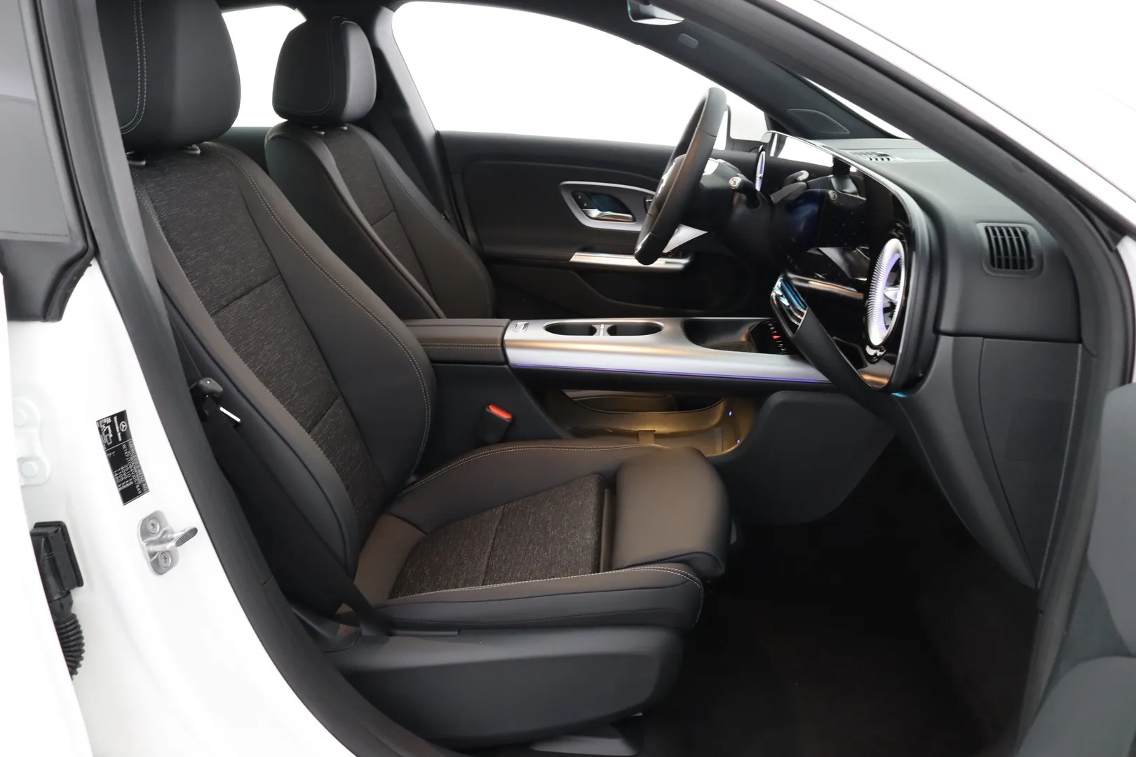 Mercedes-Benz CLA SSJ-994 carousel image