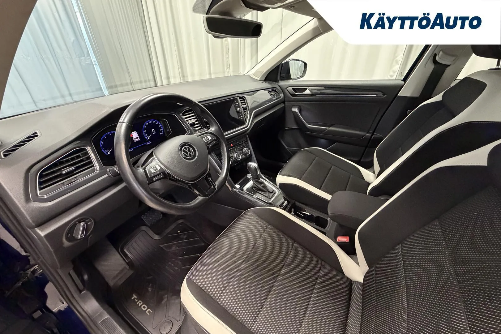Volkswagen T-Roc GOJ-974 carousel image