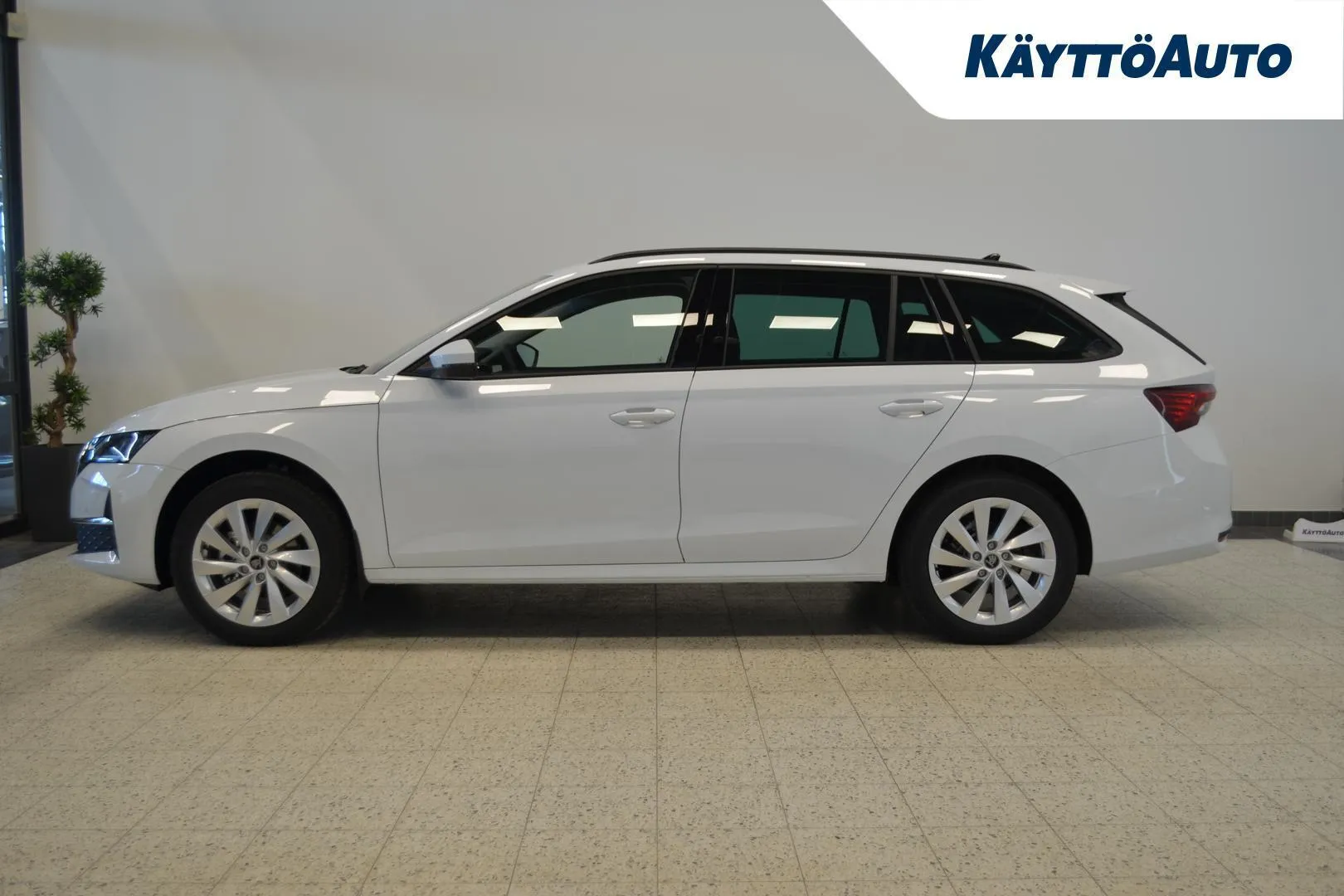 Skoda Octavia FSV-889 carousel image
