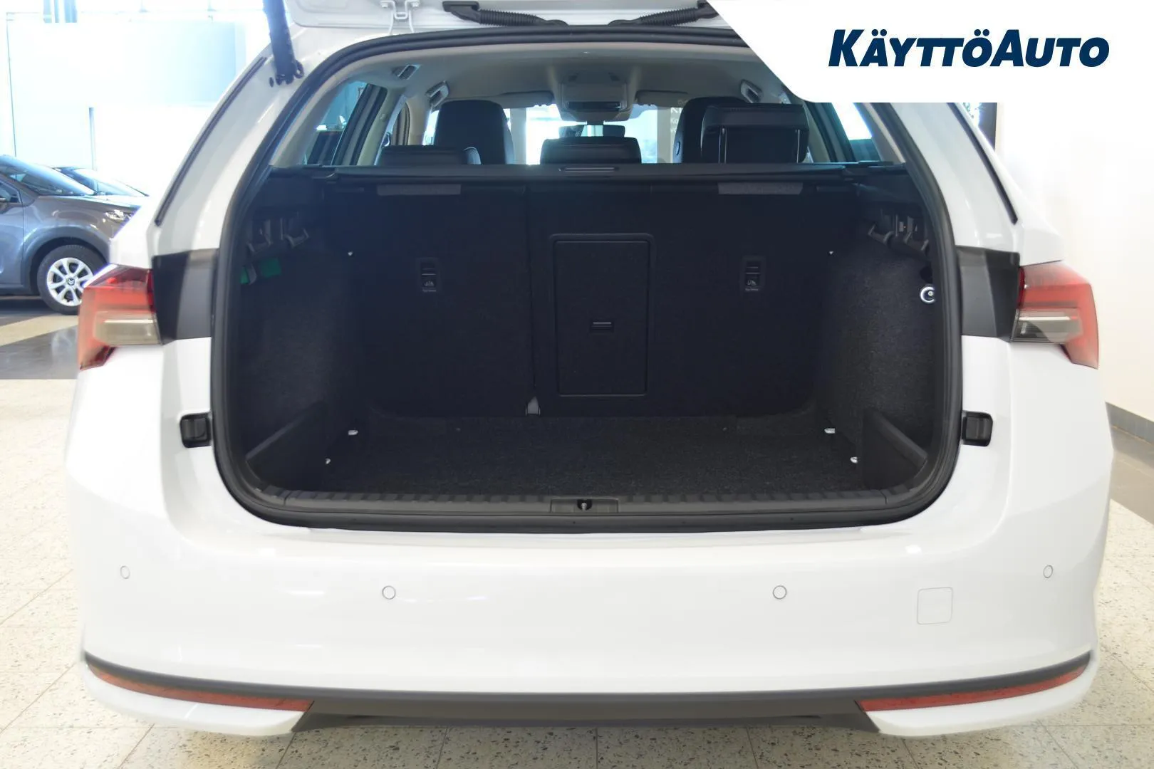 Skoda Octavia FSV-889 carousel image
