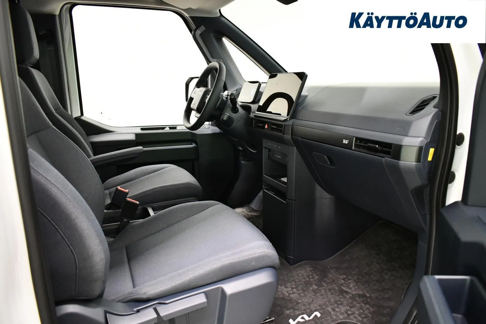 Kia PV5 Cargo YMN-571 carousel image
