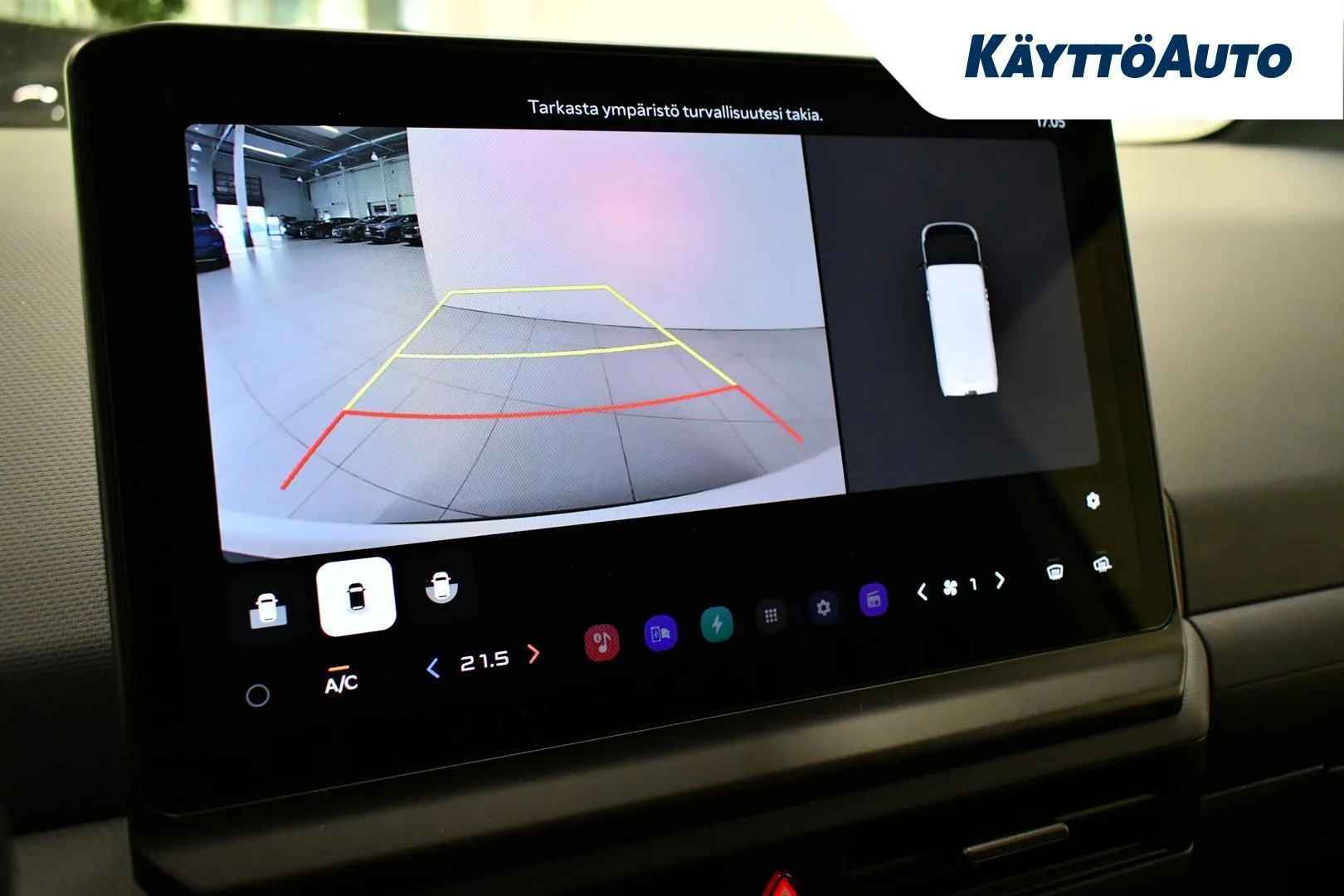 Kia PV5 Cargo YMN-571 carousel image