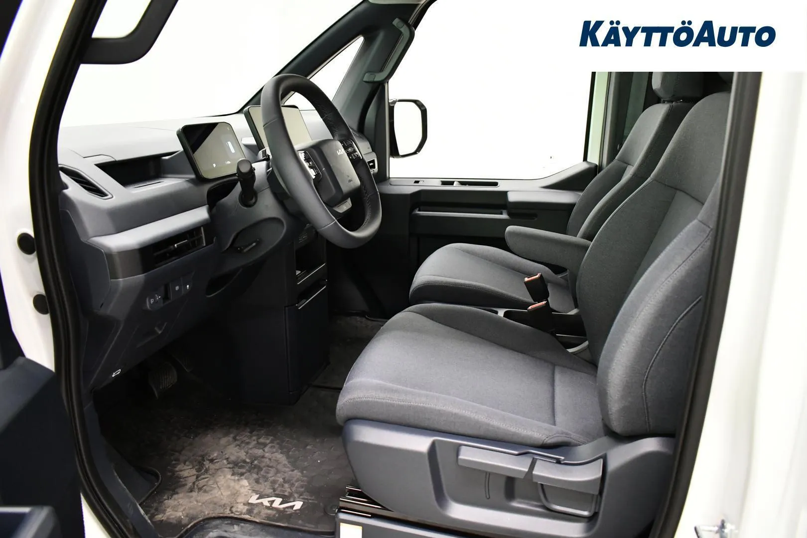 Kia PV5 Cargo YMN-571 carousel image