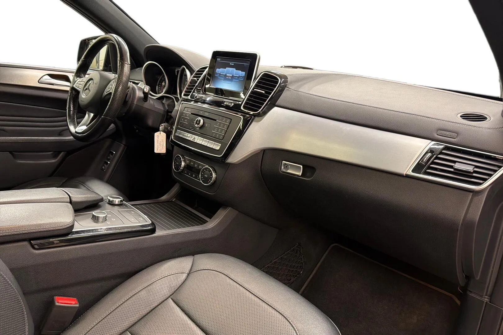 Mercedes-Benz GLE GNZ-787 carousel image