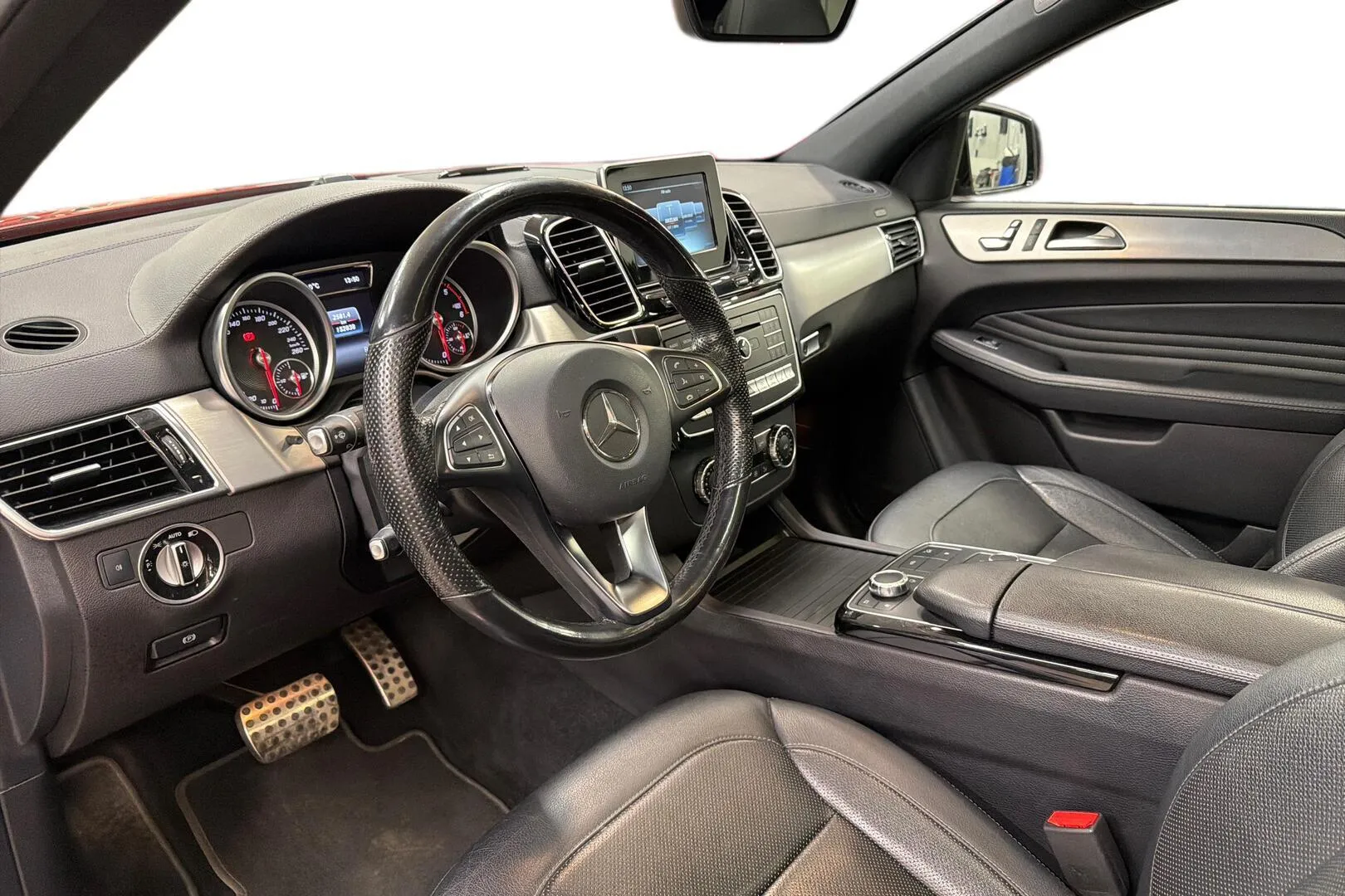 Mercedes-Benz GLE GNZ-787 carousel image