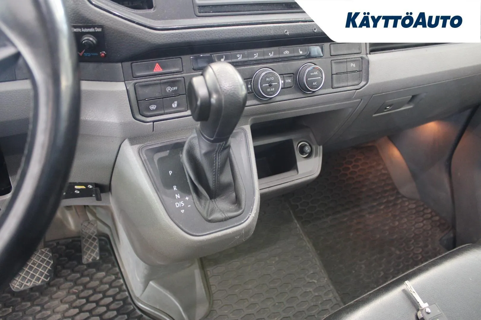 Volkswagen Crafter FNM-946 carousel image