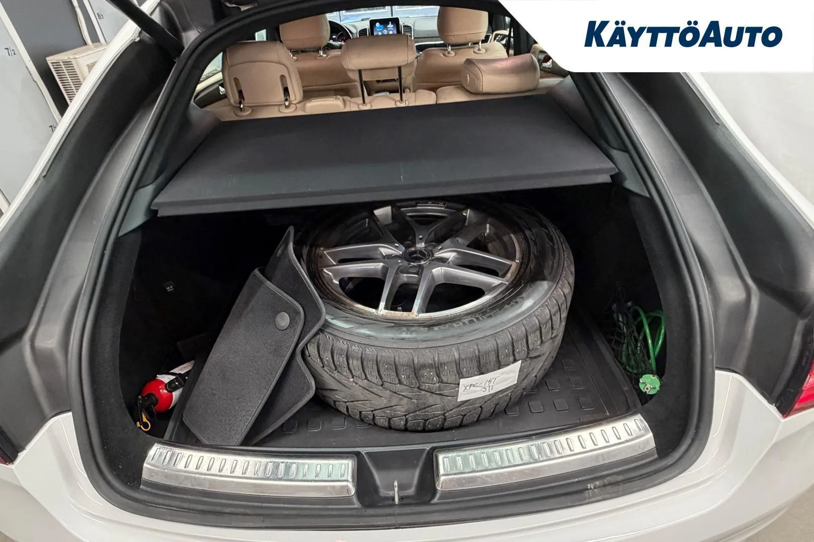 Mercedes-Benz GLE XPC-151 carousel image