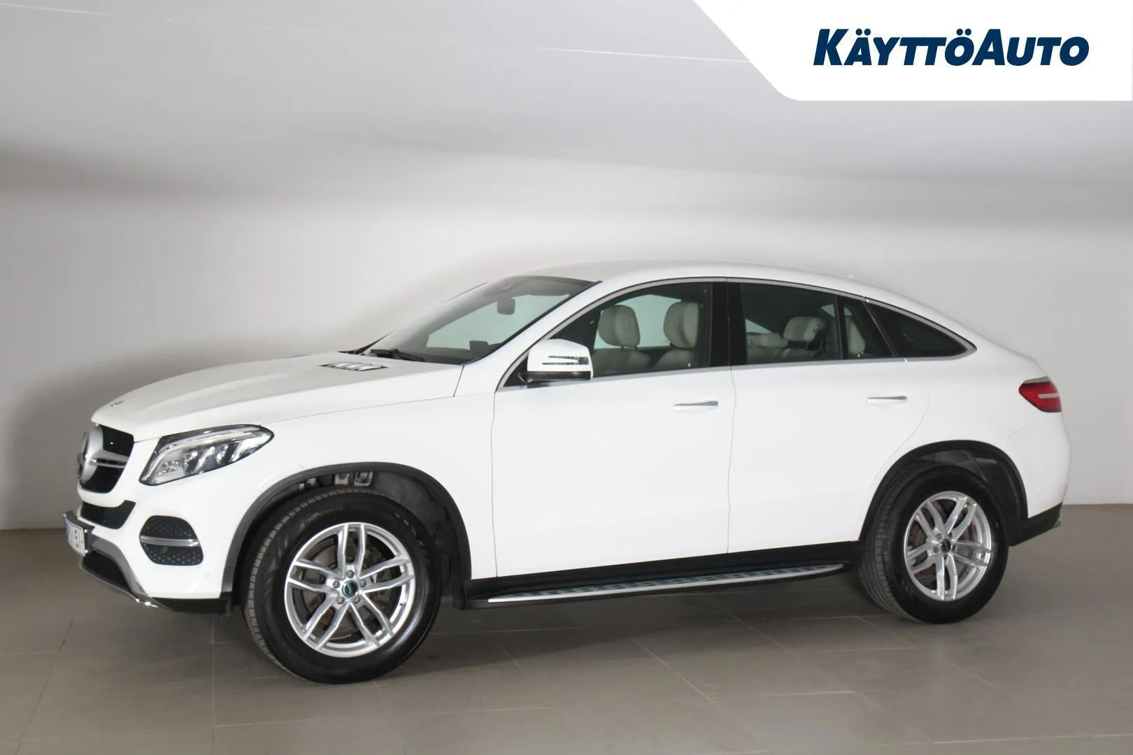 Mercedes-Benz GLE XPC-151 carousel image