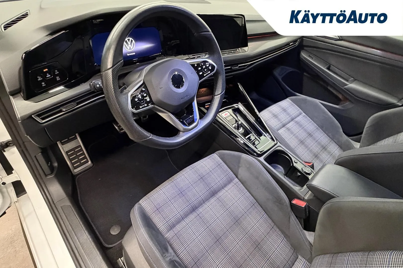 Volkswagen Golf ZPC-251 carousel image