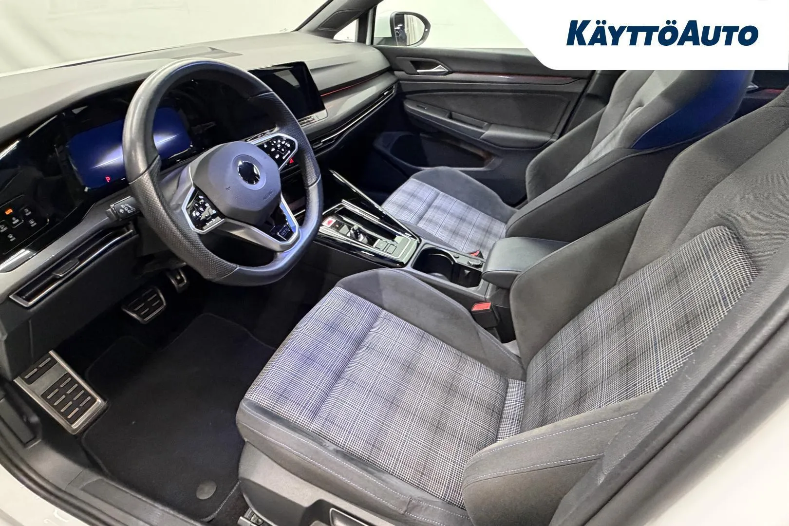 Volkswagen Golf ZPC-251 carousel image