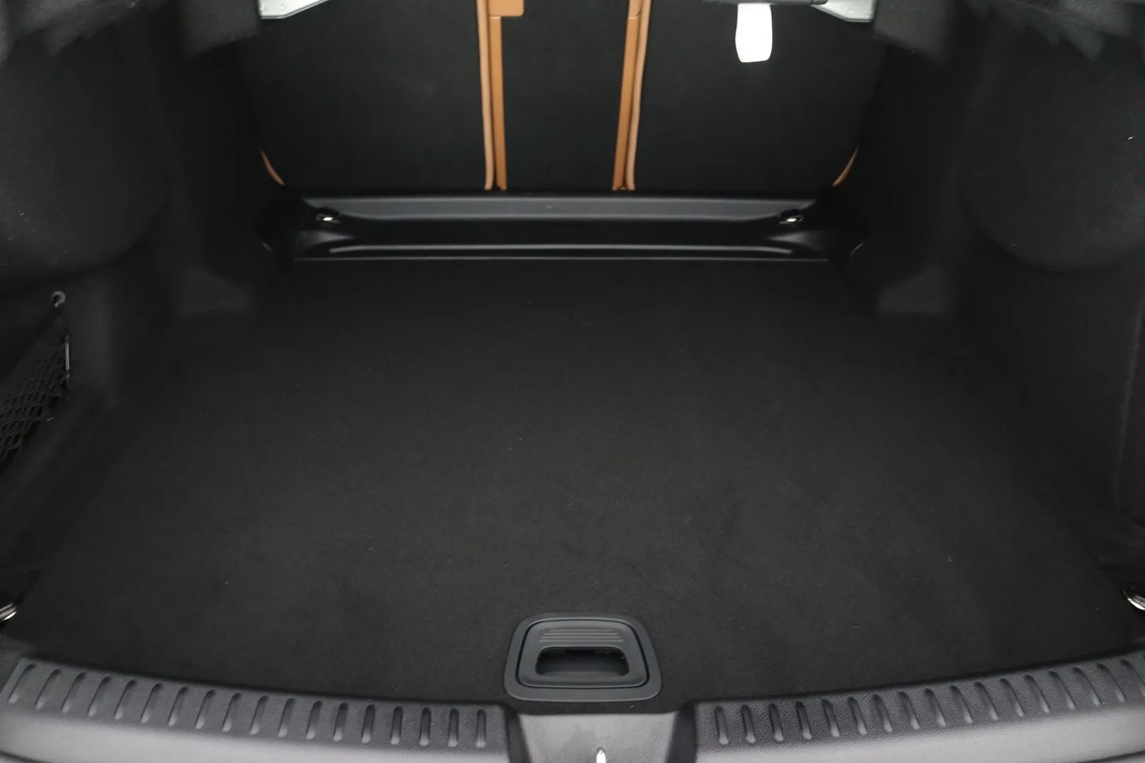 Mercedes-Benz E XTM-141 carousel image
