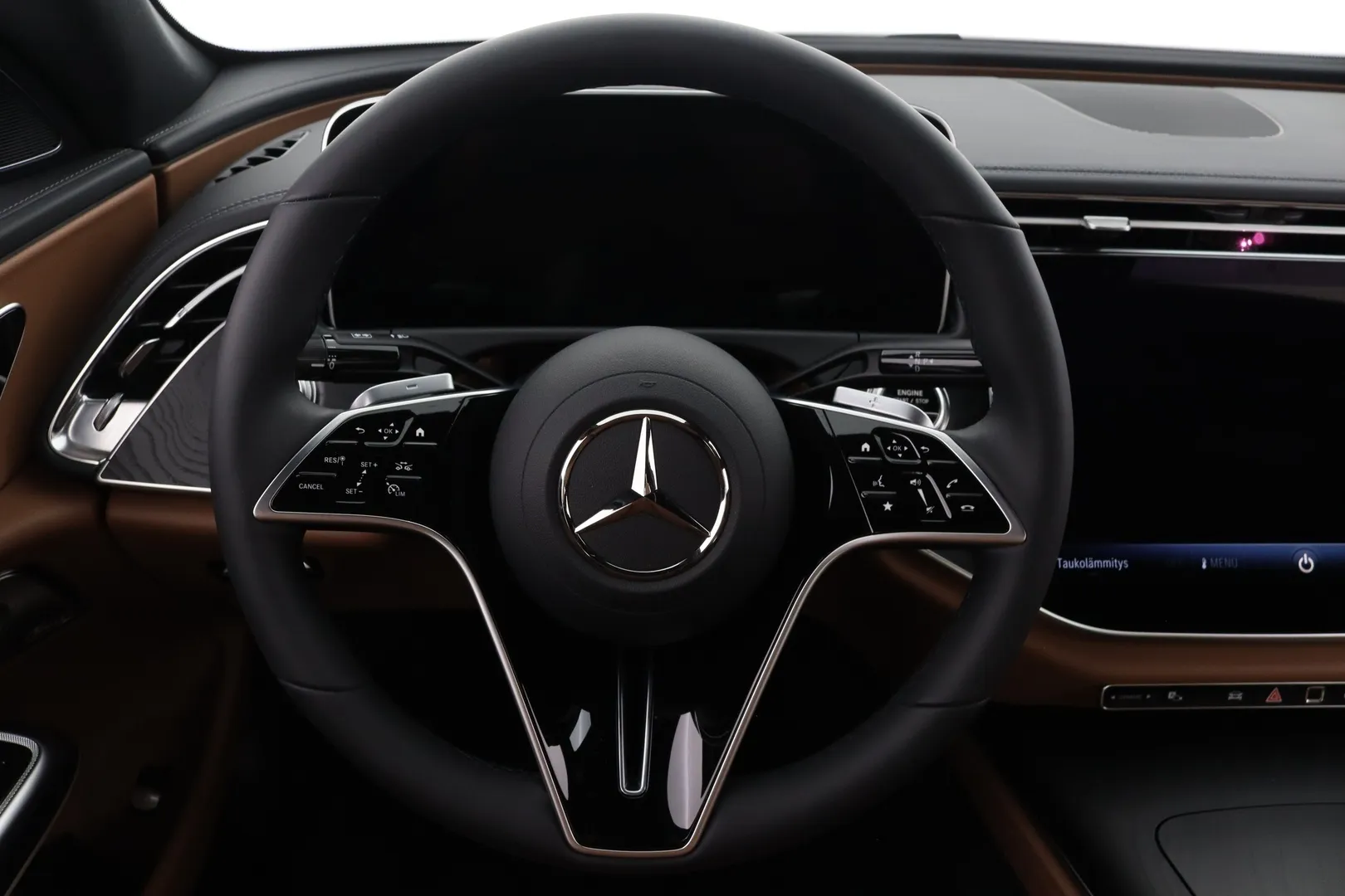 Mercedes-Benz E XTM-141 carousel image