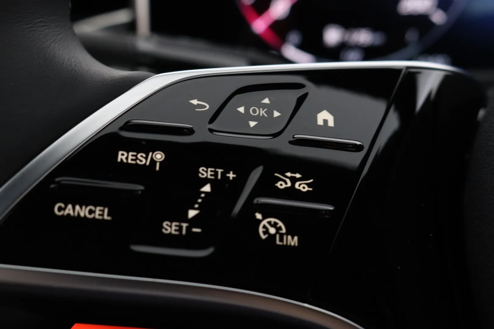 Mercedes-Benz E XTM-141 carousel image