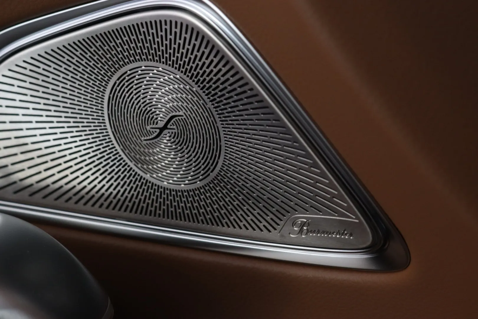 Mercedes-Benz E XTM-141 carousel image