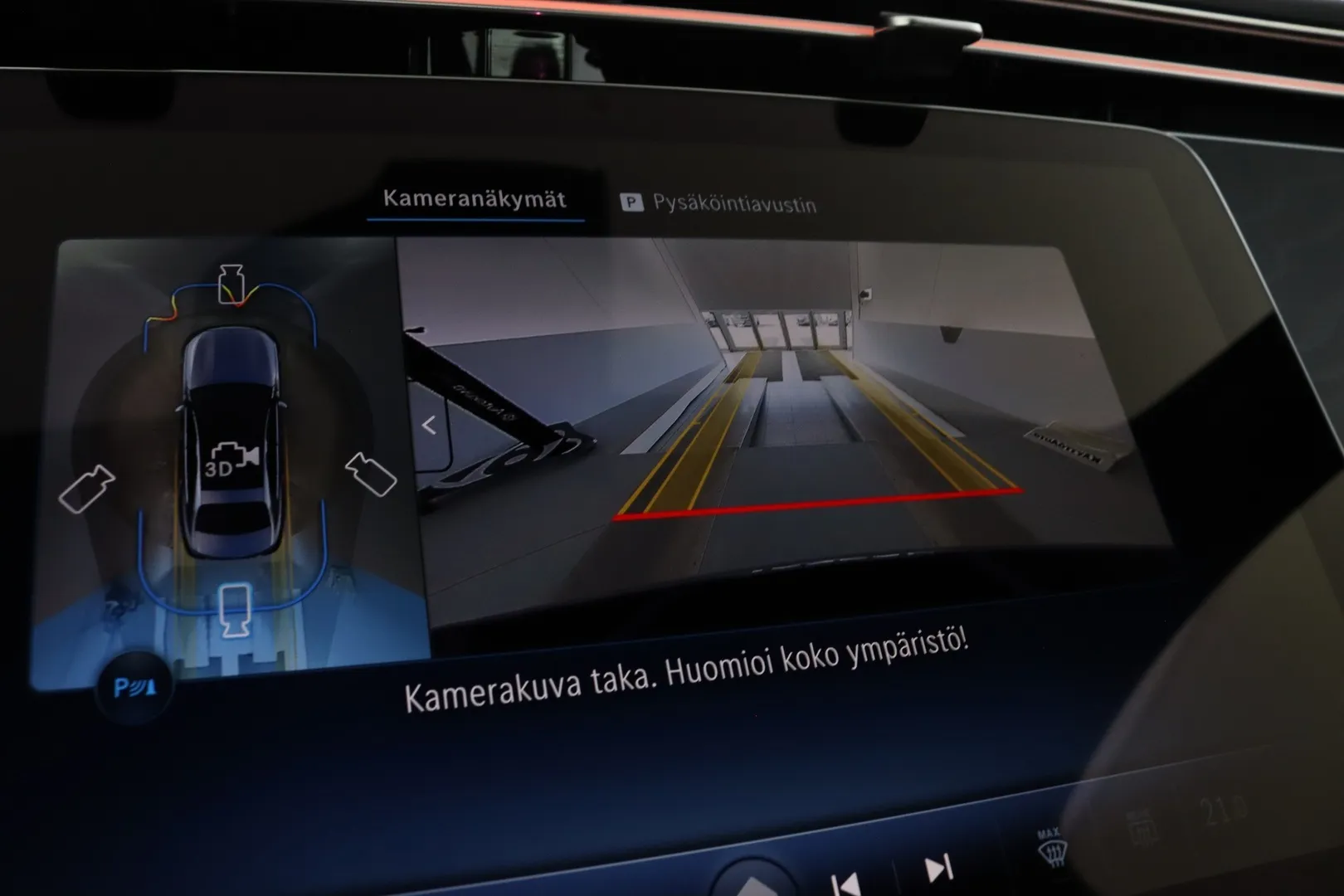 Mercedes-Benz E XTM-141 carousel image