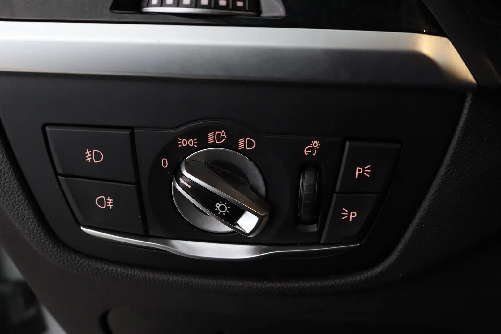 BMW X4 SVZ-404 carousel image