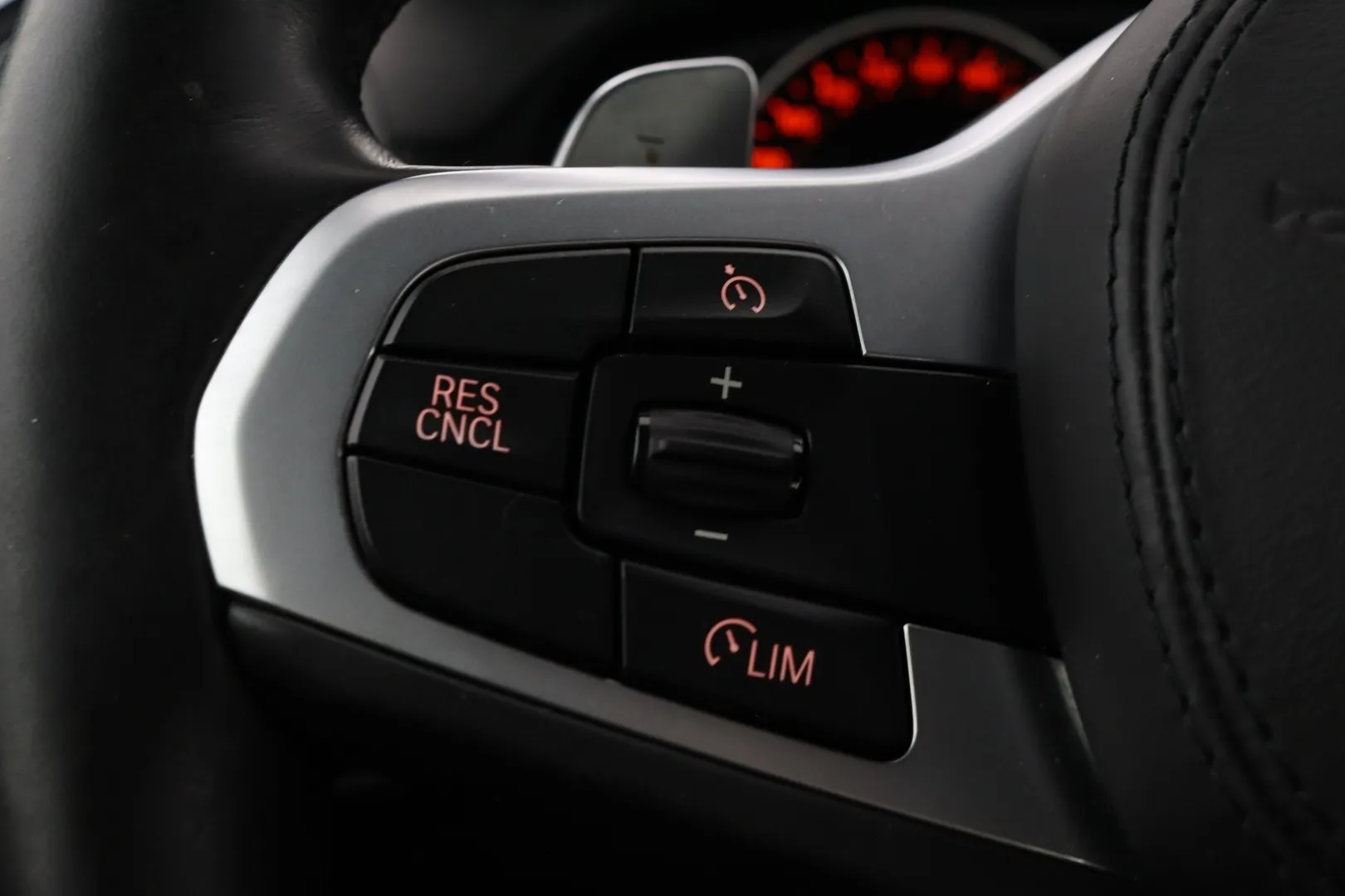 BMW X4 SVZ-404 carousel image