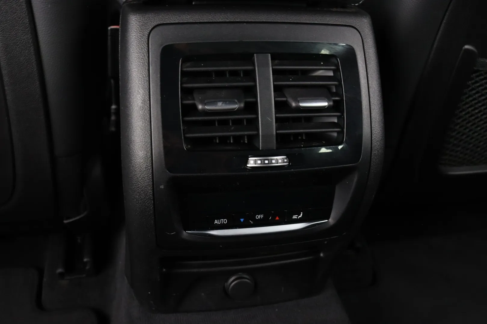 BMW X4 SVZ-404 carousel image